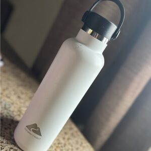 Ozark Trail White Insulated Bottle with Black Handle